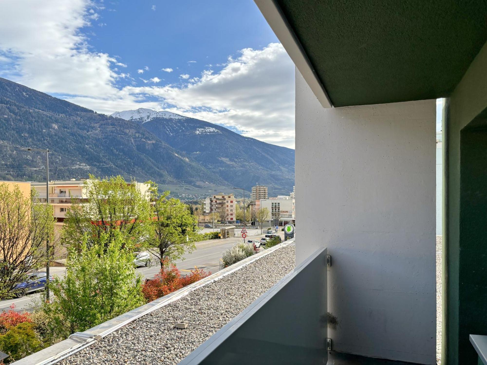 Nonanteneuf Appart Hotel Sierre - Contactless Check-In Ngoại thất bức ảnh