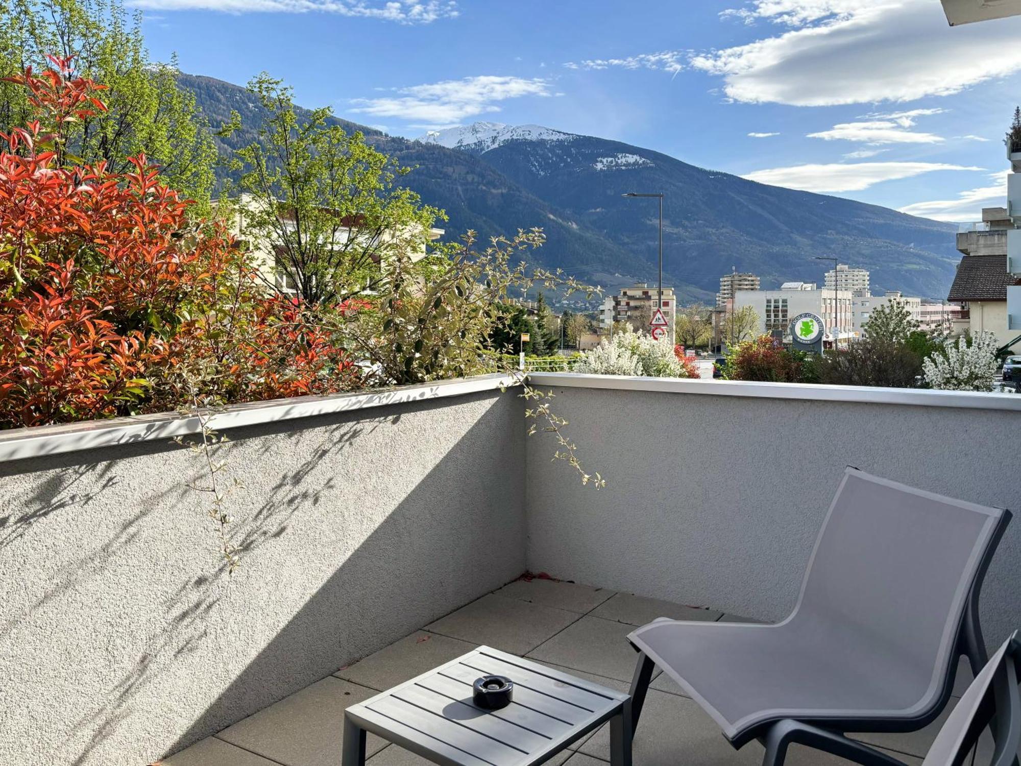 Nonanteneuf Appart Hotel Sierre - Contactless Check-In Ngoại thất bức ảnh