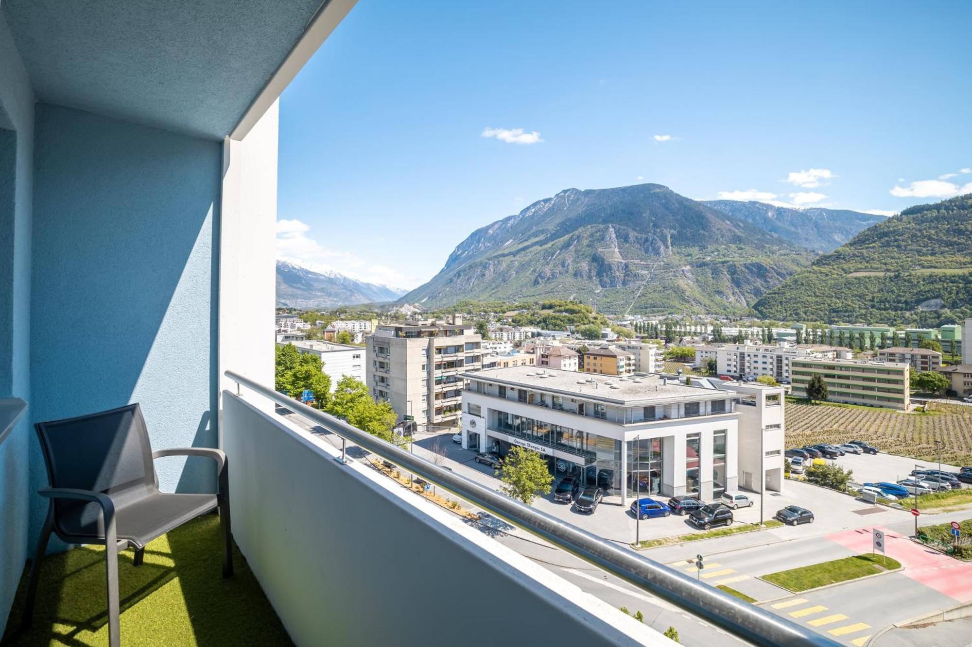 Nonanteneuf Appart Hotel Sierre - Contactless Check-In Ngoại thất bức ảnh